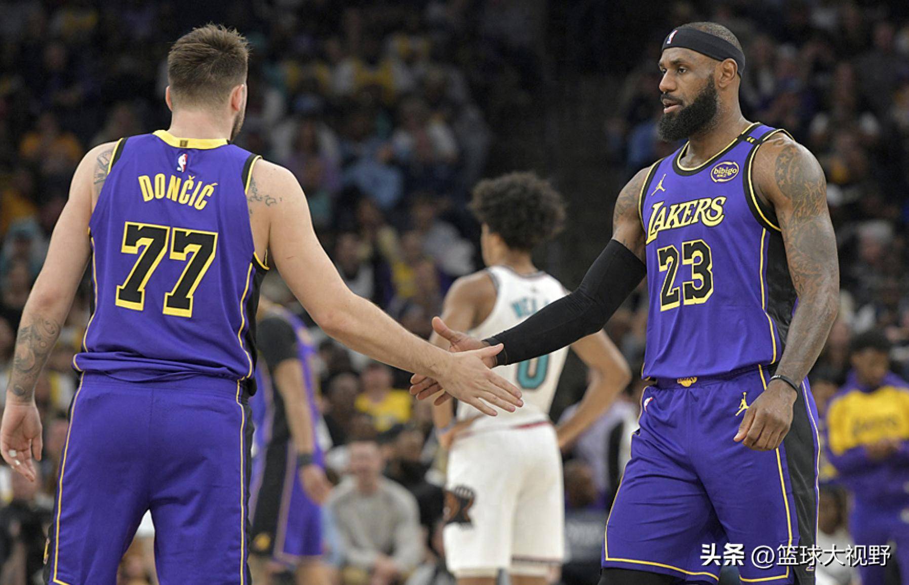 湖人绝杀时刻，助攻爆棚点燃赛场，猛龙迎来胜利！-开云APP